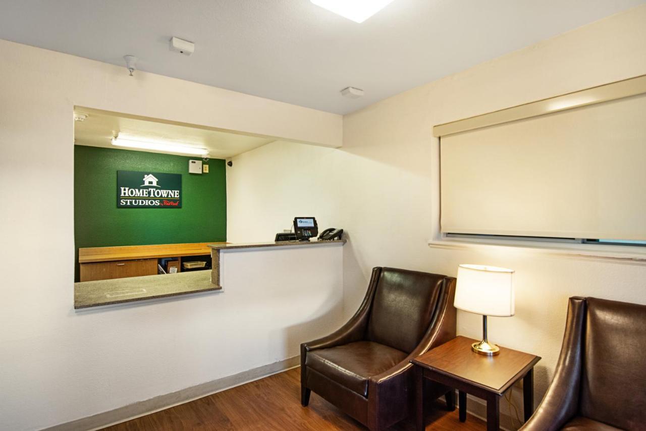 Hometowne Studios By Red Roof Colorado Springs - Airport Eksteriør billede