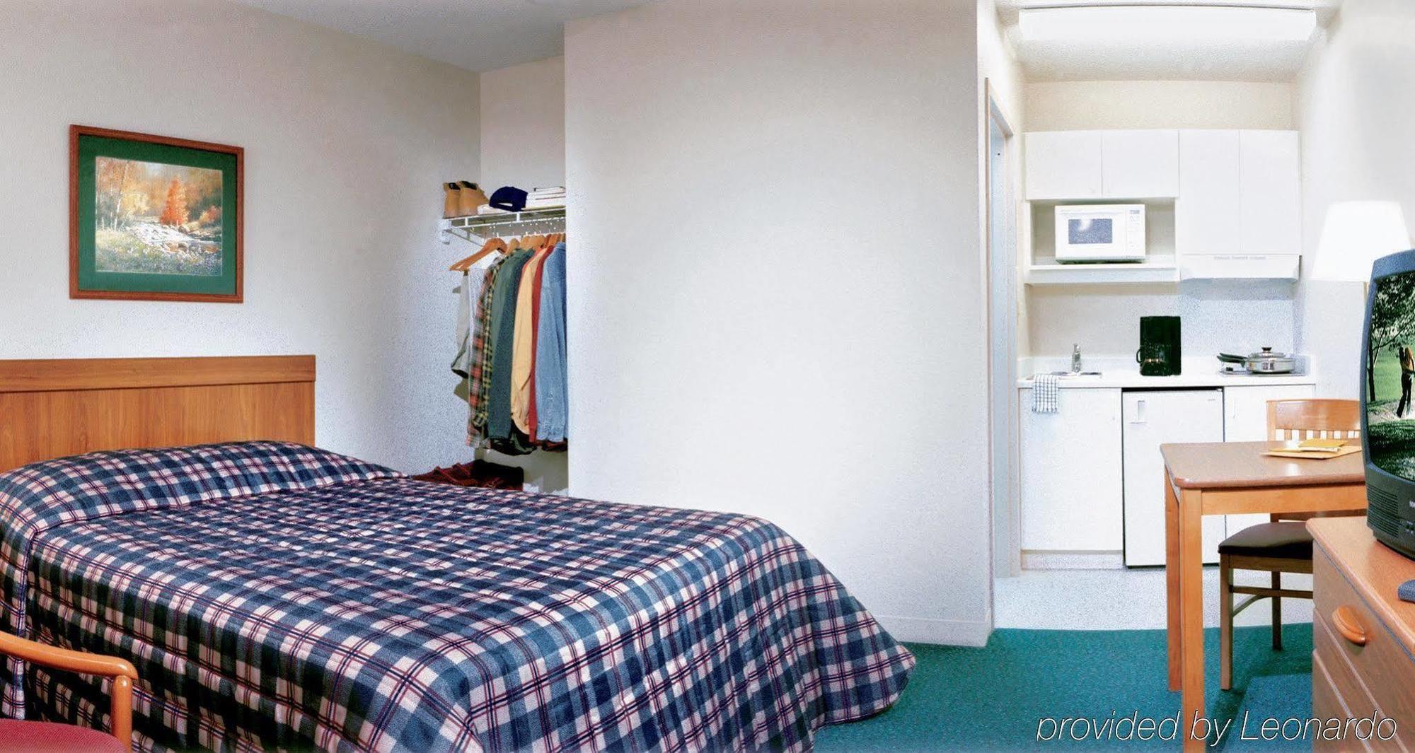 Hometowne Studios By Red Roof Colorado Springs - Airport Værelse billede